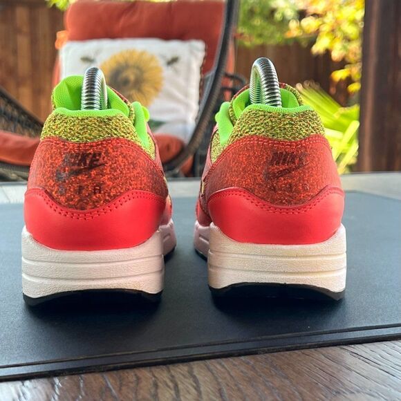 Nike Wmns Air Max 1 SE 'Ghost Green' (2016) - Picture 5 of 8